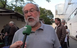 Hervé Fleury  est interviewé  durant la pause  suivant le tour 1