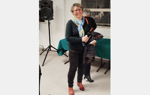 Tout sourire et les mains bien occupées, Annick Jaggli et son partenaire Ghassan Saad ont  terminé à la 16e place ( Merci Annick pour les photos prises la veille et pour ton rôle de webmaster auprès du comité)