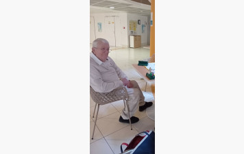 Notre doyen n'a rien oublié du bridge!!